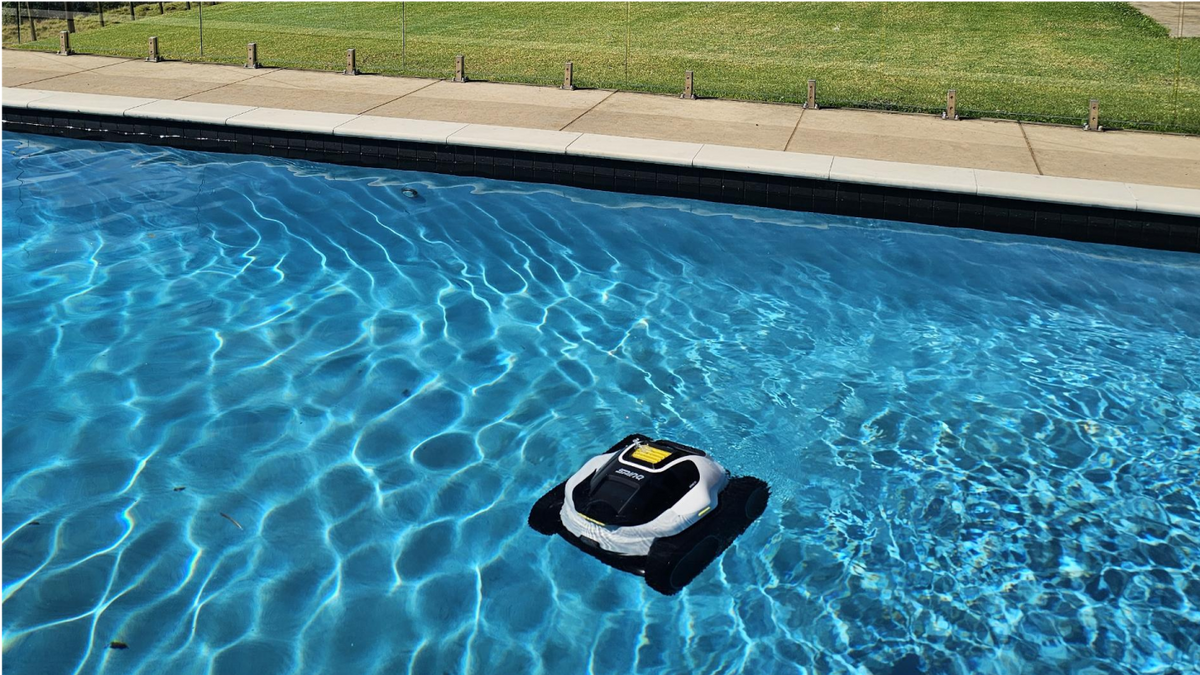 Lohnt sich ein Poolroboter? Vorteile, Kosten und Kaufentscheidung (2026)