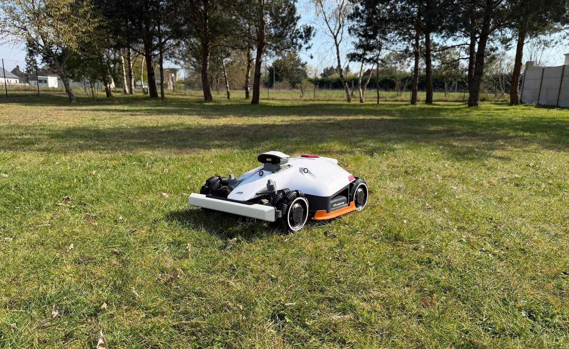 Mammotion LUBA 3 AWD im Test: Der ambitionierteste Mähroboter – aber ist er auch der beste?
