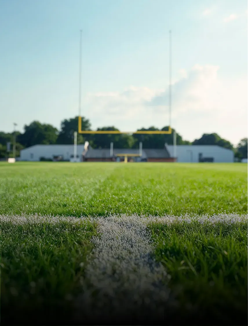 Sportplatz unter Flutlicht